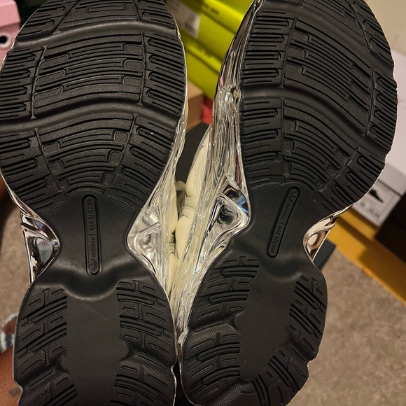 Adidas - Raf Simons Cream White Silver Metallic, Mirrored collection. - Picture 3 of 6